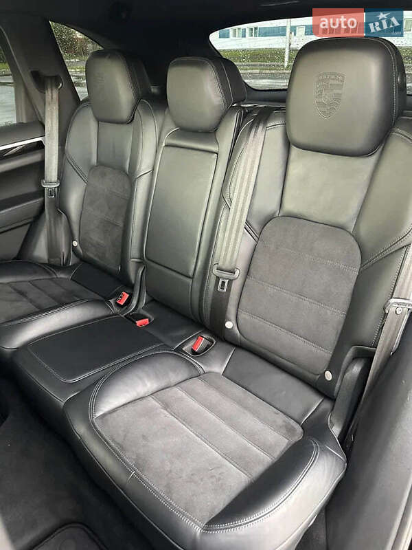 Внедорожник / Кроссовер Porsche Cayenne 2015 в Овидиополе