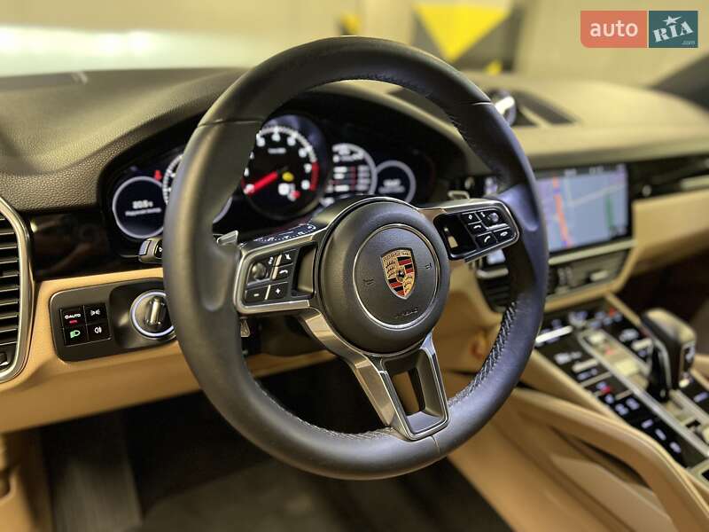 Позашляховик / Кросовер Porsche Cayenne 2018 в Києві