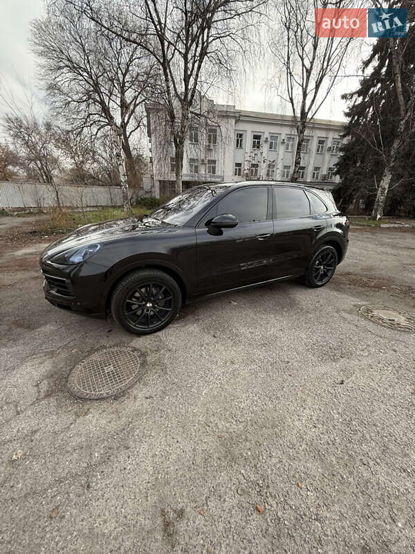 Внедорожник / Кроссовер Porsche Cayenne 2018 в Днепре фото 3 Внедорожник / Кроссовер Porsche Cayenne 2018 в Днепре