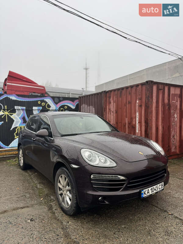 Позашляховик / Кросовер Porsche Cayenne 2013 в Києві