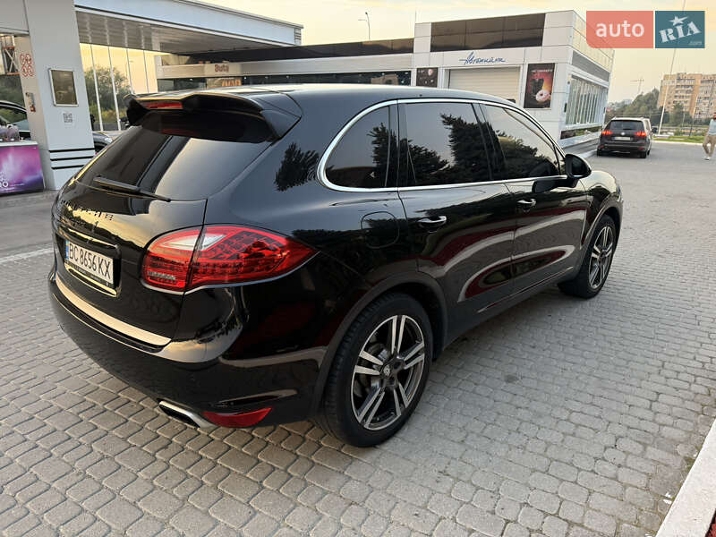 Позашляховик / Кросовер Porsche Cayenne 2010 в Львові