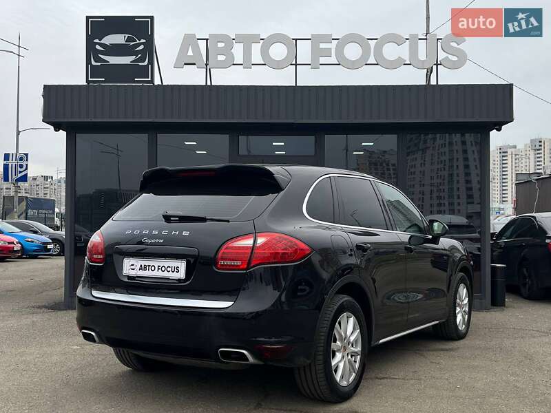Внедорожник / Кроссовер Porsche Cayenne 2013 в Киеве