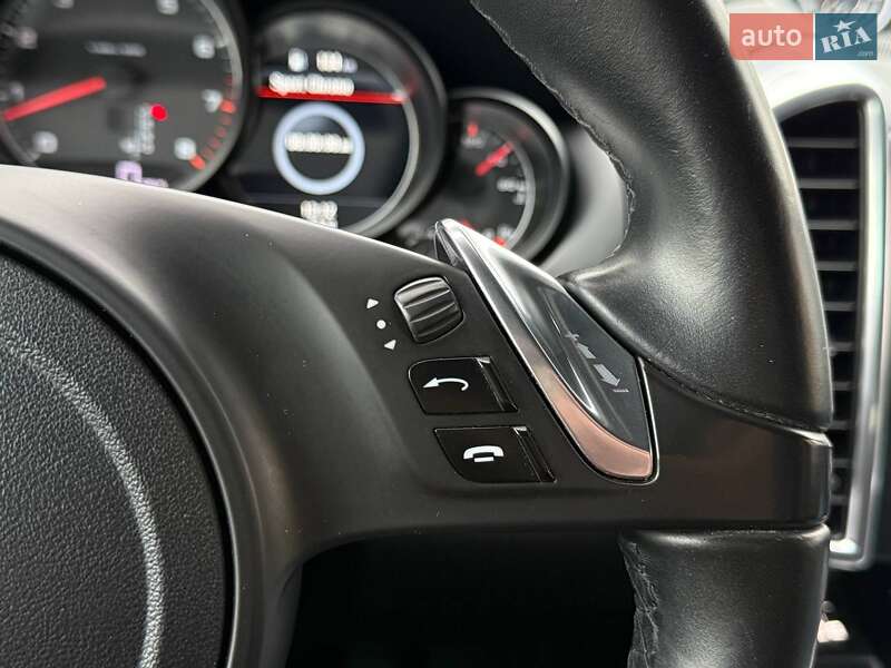 Внедорожник / Кроссовер Porsche Cayenne 2013 в Киеве