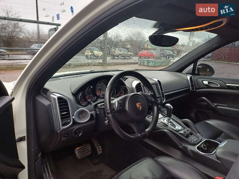 Позашляховик / Кросовер Porsche Cayenne 2011 в Чернігові