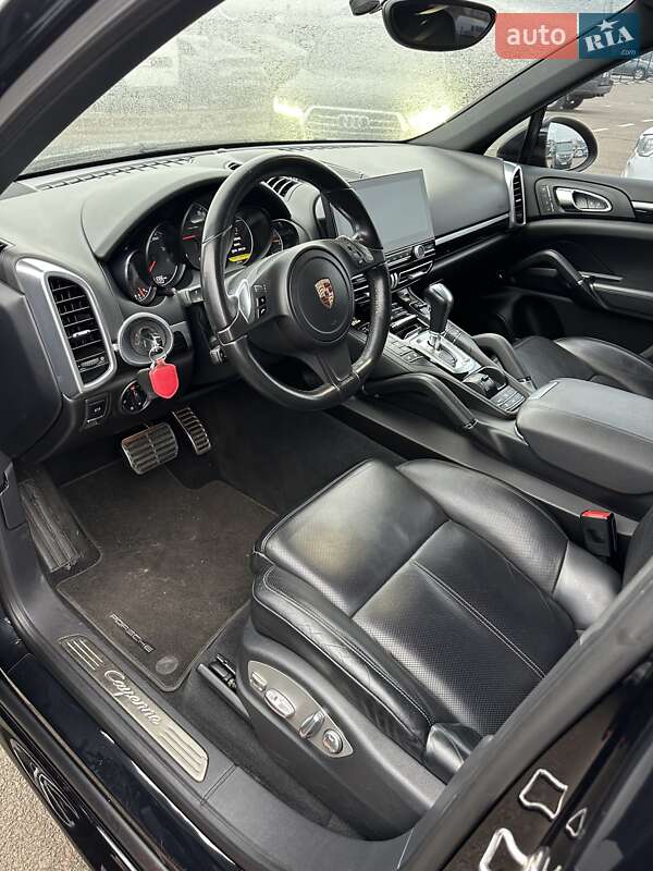 Внедорожник / Кроссовер Porsche Cayenne 2013 в Киеве