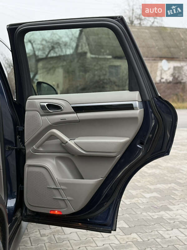 Позашляховик / Кросовер Porsche Cayenne 2012 в Вінниці