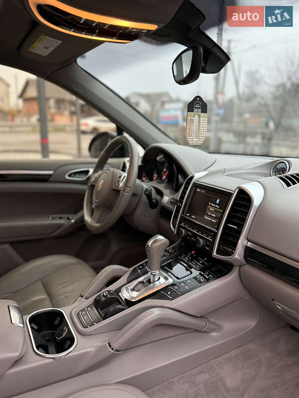Позашляховик / Кросовер Porsche Cayenne 2012 в Вінниці