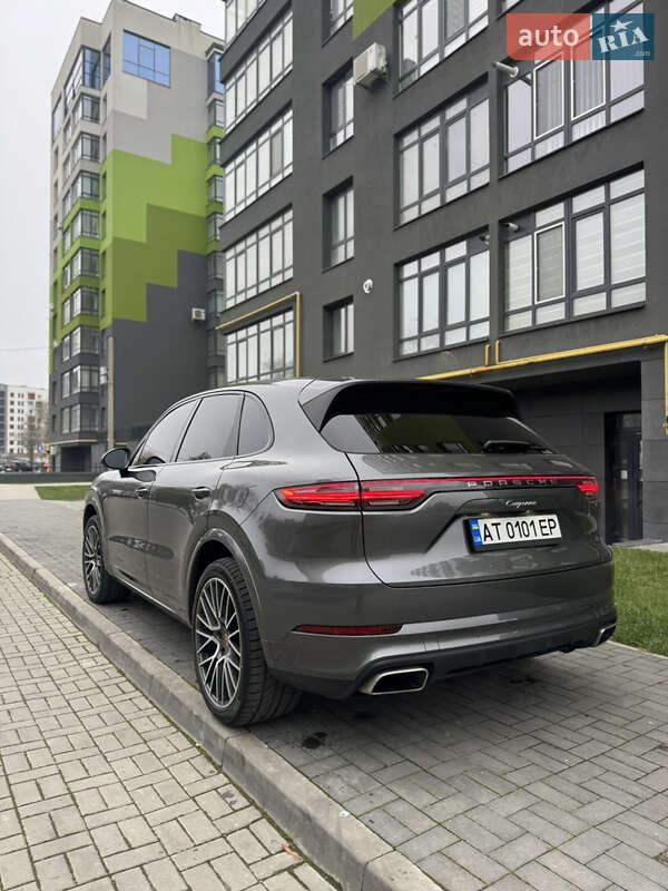 Внедорожник / Кроссовер Porsche Cayenne 2021 в Ивано-Франковске