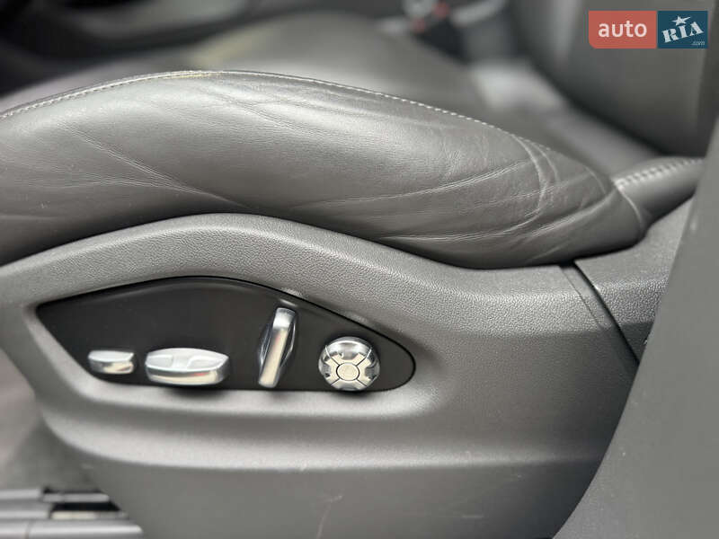 Внедорожник / Кроссовер Porsche Cayenne 2021 в Ивано-Франковске