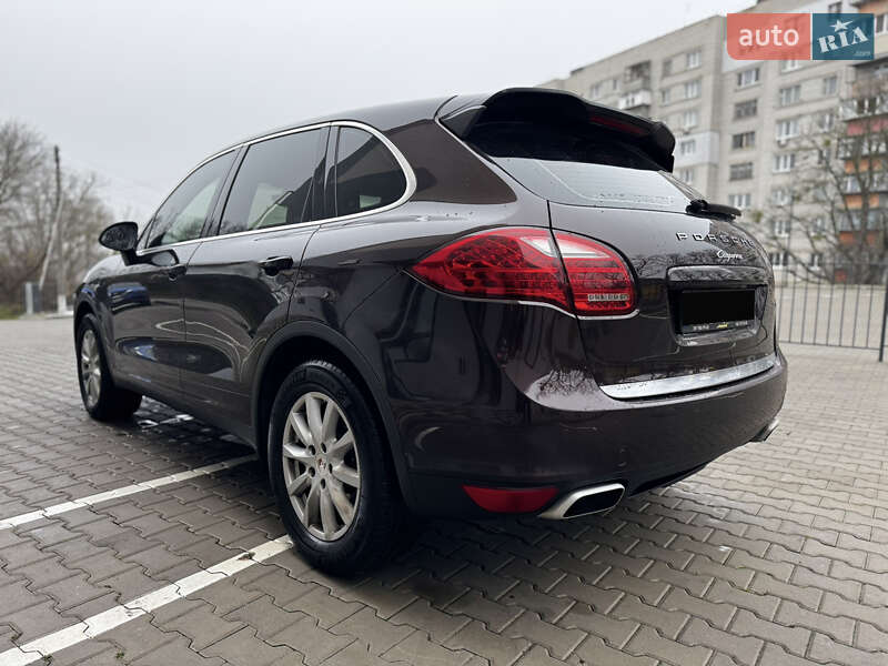 Внедорожник / Кроссовер Porsche Cayenne 2013 в Киеве