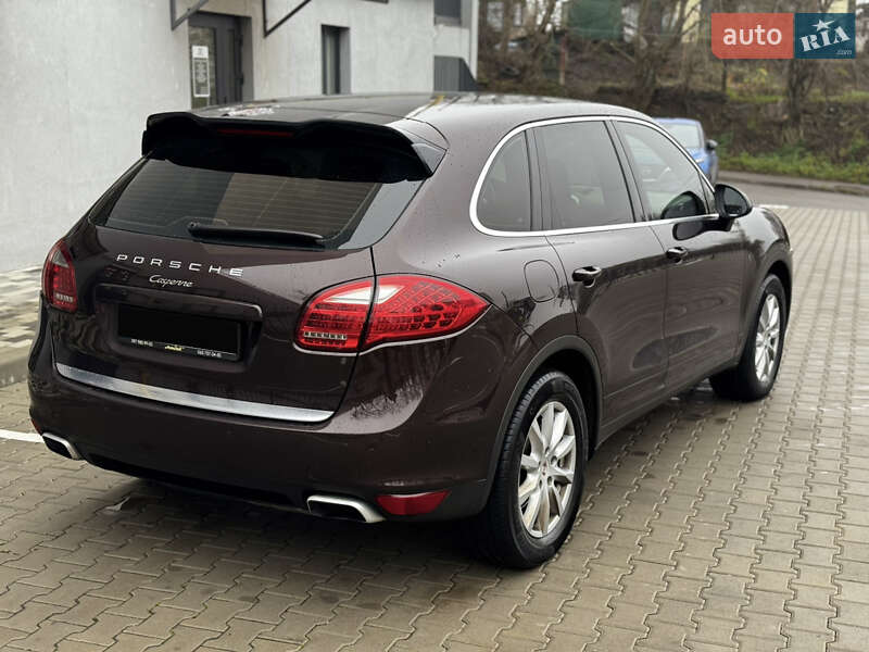 Внедорожник / Кроссовер Porsche Cayenne 2013 в Киеве
