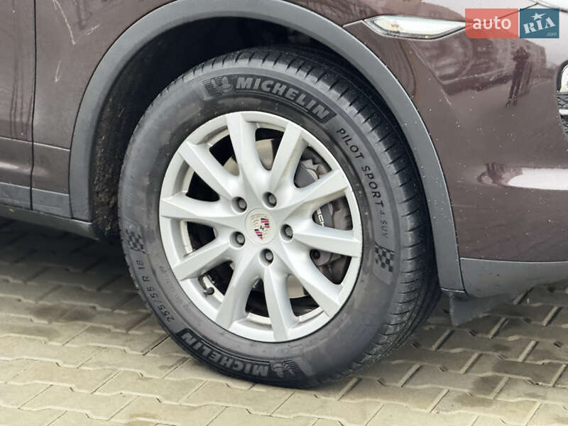 Внедорожник / Кроссовер Porsche Cayenne 2013 в Киеве