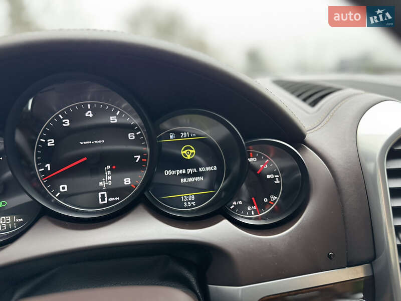 Внедорожник / Кроссовер Porsche Cayenne 2013 в Киеве