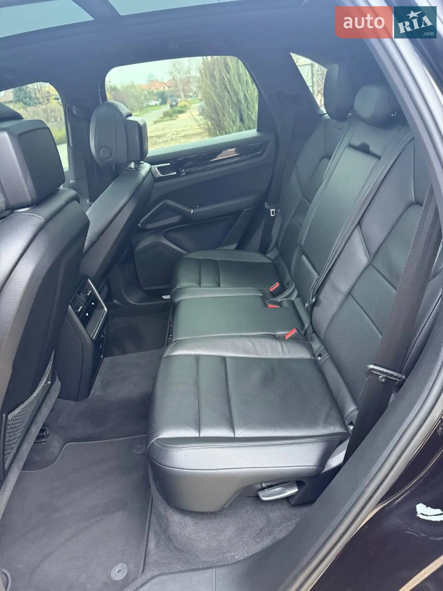 2017 Porsche Cayenne - мініатюра 17