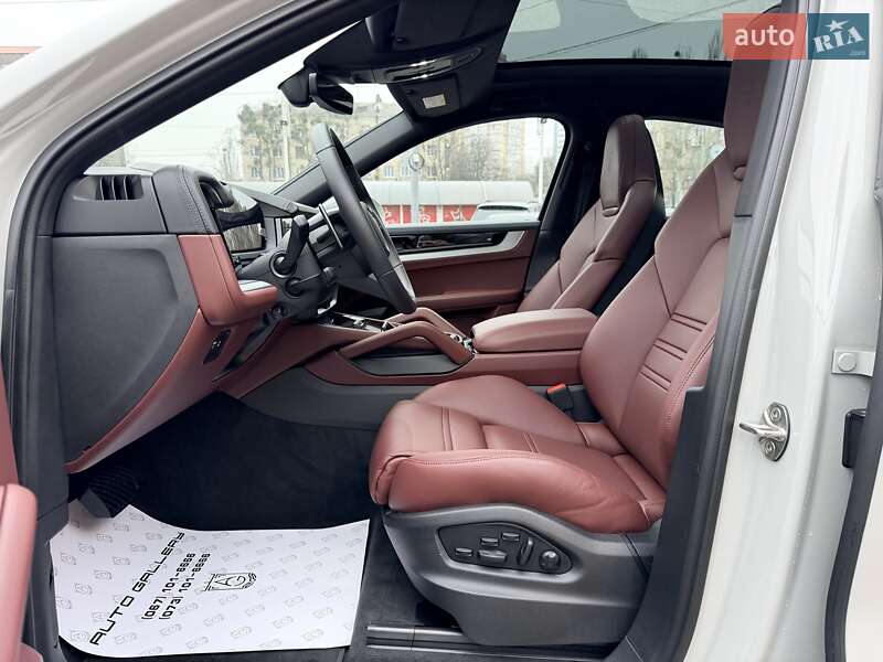 Позашляховик / Кросовер Porsche Cayenne 2024 в Києві