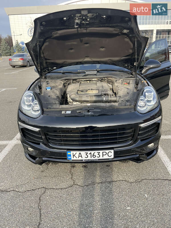 Внедорожник / Кроссовер Porsche Cayenne 2016 в Броварах фото 29 Внедорожник / Кроссовер Porsche Cayenne 2016 в Броварах