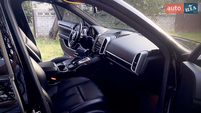 Внедорожник / Кроссовер Porsche Cayenne 2016 в Киеве фото 63 Внедорожник / Кроссовер Porsche Cayenne 2016 в Киеве