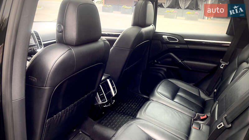 Внедорожник / Кроссовер Porsche Cayenne 2016 в Киеве фото 74 Внедорожник / Кроссовер Porsche Cayenne 2016 в Киеве