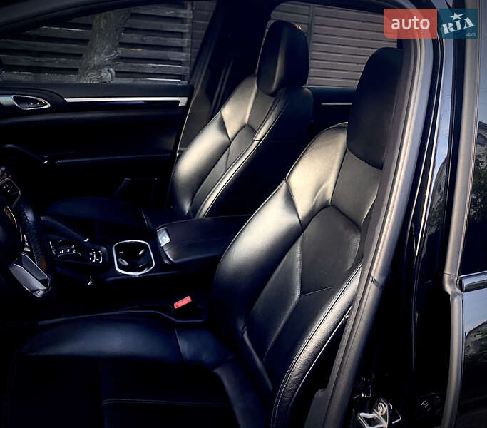 Внедорожник / Кроссовер Porsche Cayenne 2016 в Киеве фото 88 Внедорожник / Кроссовер Porsche Cayenne 2016 в Киеве