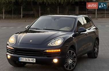Внедорожник / Кроссовер Porsche Cayenne 2011 в Тернополе