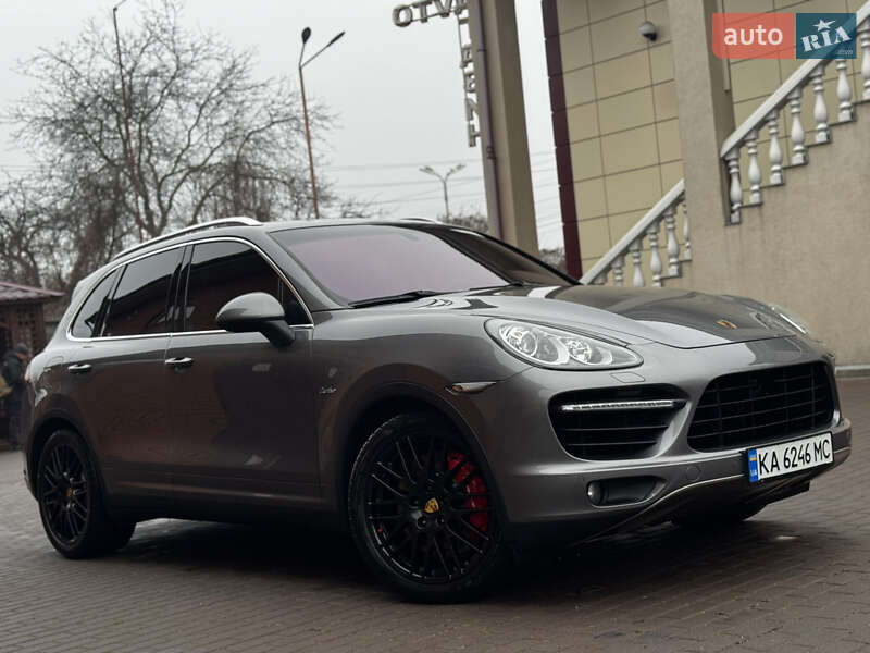 Внедорожник / Кроссовер Porsche Cayenne 2010 в Киеве