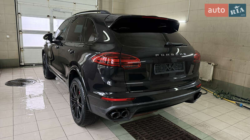 Внедорожник / Кроссовер Porsche Cayenne 2017 в Киеве фото 6 Внедорожник / Кроссовер Porsche Cayenne 2017 в Киеве