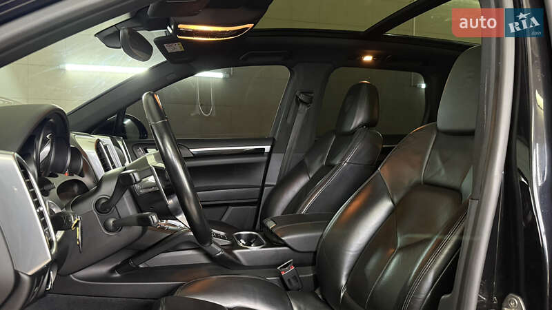 Внедорожник / Кроссовер Porsche Cayenne 2017 в Киеве фото 17 Внедорожник / Кроссовер Porsche Cayenne 2017 в Киеве