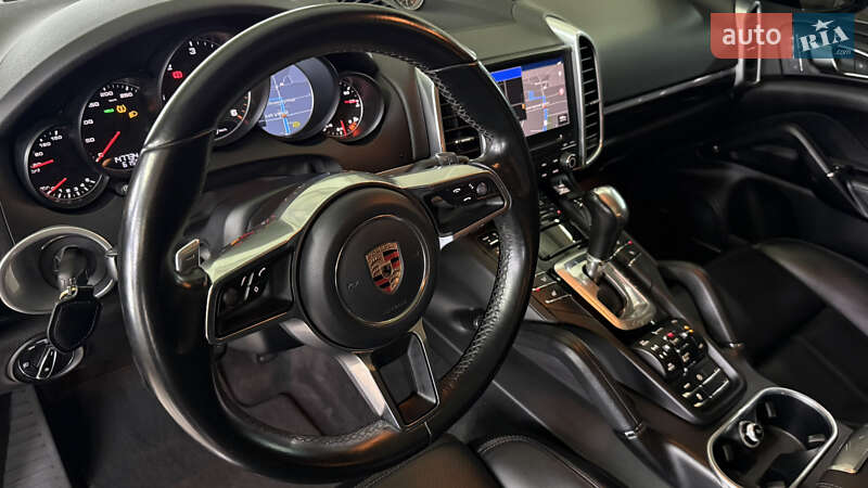 Внедорожник / Кроссовер Porsche Cayenne 2017 в Киеве фото 21 Внедорожник / Кроссовер Porsche Cayenne 2017 в Киеве