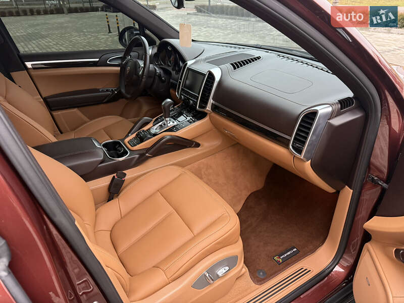 Внедорожник / Кроссовер Porsche Cayenne 2011 в Хусте фото 11 Внедорожник / Кроссовер Porsche Cayenne 2011 в Хусте