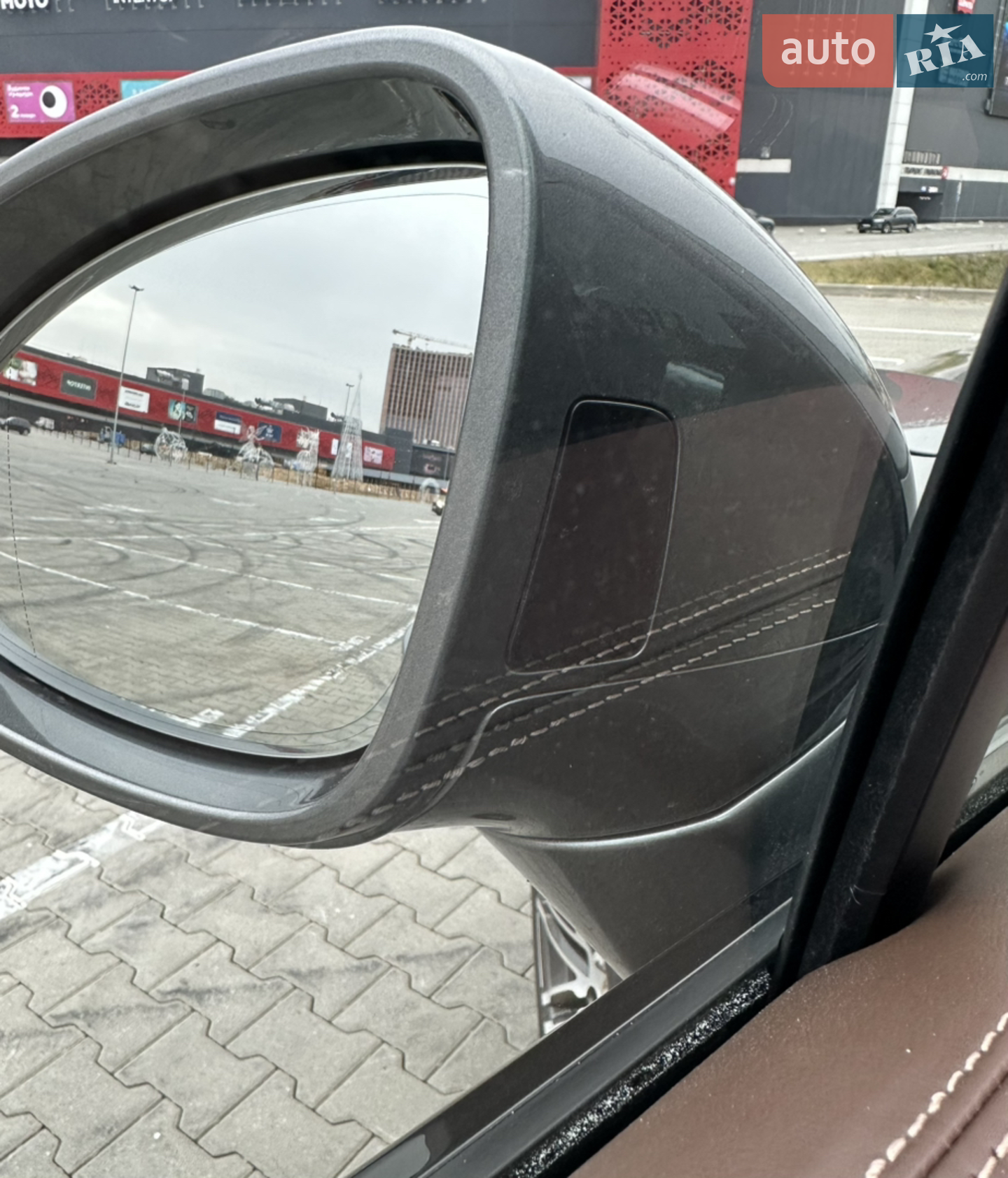 2016 Porsche Cayenne - мініатюра 14