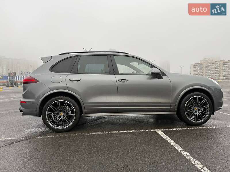 Внедорожник / Кроссовер Porsche Cayenne 2016 в Киеве фото 12 Внедорожник / Кроссовер Porsche Cayenne 2016 в Киеве