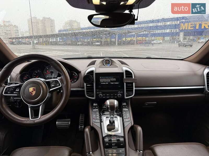 Внедорожник / Кроссовер Porsche Cayenne 2016 в Киеве фото 31 Внедорожник / Кроссовер Porsche Cayenne 2016 в Киеве