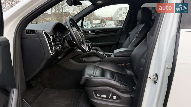 Внедорожник / Кроссовер Porsche Cayenne 2017 в Одессе фото 9 Внедорожник / Кроссовер Porsche Cayenne 2017 в Одессе