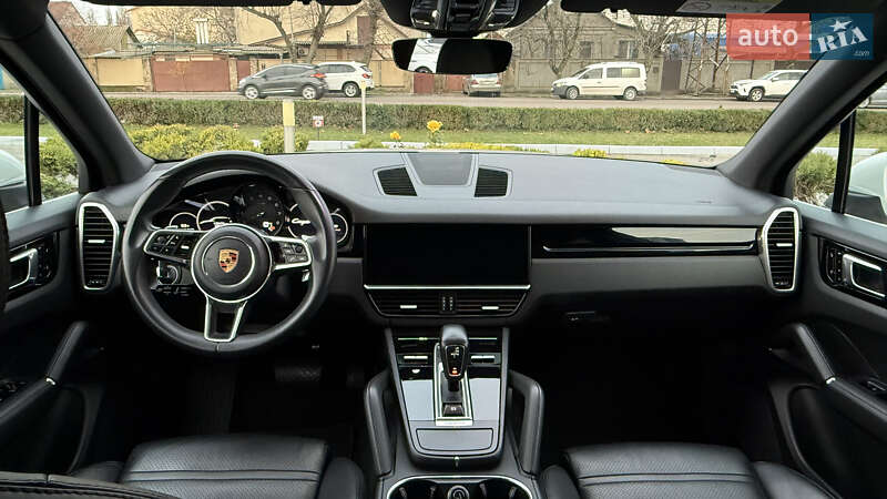 Внедорожник / Кроссовер Porsche Cayenne 2017 в Одессе фото 11 Внедорожник / Кроссовер Porsche Cayenne 2017 в Одессе
