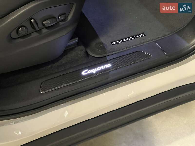 Внедорожник / Кроссовер Porsche Cayenne 2022 в Киеве фото 25 Внедорожник / Кроссовер Porsche Cayenne 2022 в Киеве
