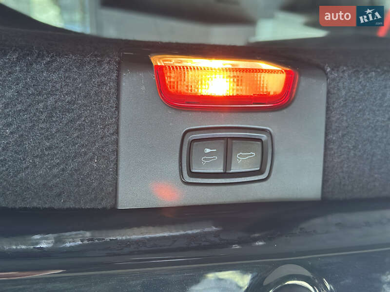 Внедорожник / Кроссовер Porsche Cayenne 2017 в Киеве фото 11 Внедорожник / Кроссовер Porsche Cayenne 2017 в Киеве