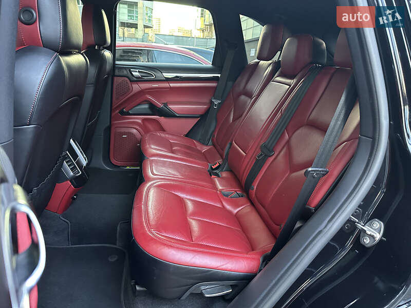 Внедорожник / Кроссовер Porsche Cayenne 2017 в Киеве фото 21 Внедорожник / Кроссовер Porsche Cayenne 2017 в Киеве