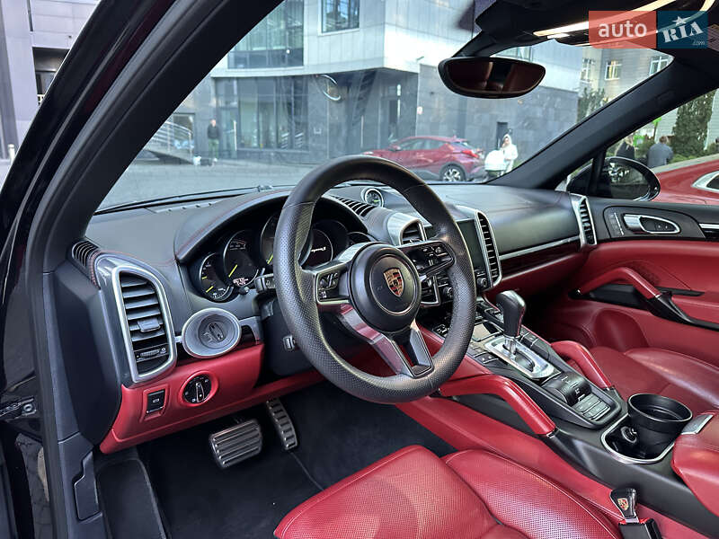 Внедорожник / Кроссовер Porsche Cayenne 2017 в Киеве фото 29 Внедорожник / Кроссовер Porsche Cayenne 2017 в Киеве