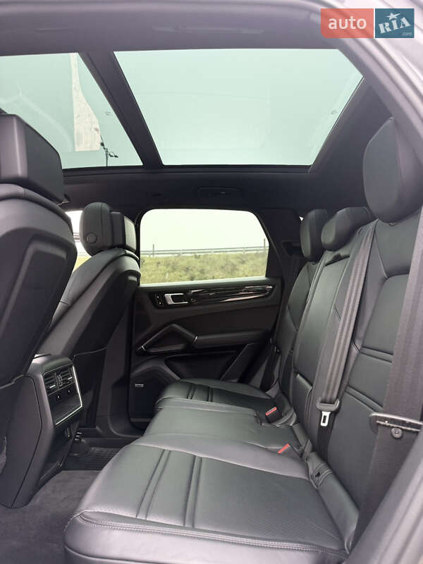 Внедорожник / Кроссовер Porsche Cayenne 2018 в Благовещенском фото 46 Внедорожник / Кроссовер Porsche Cayenne 2018 в Благовещенском