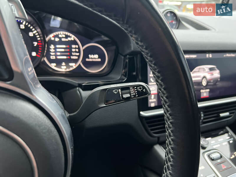 Внедорожник / Кроссовер Porsche Cayenne 2018 в Киеве фото 30 Внедорожник / Кроссовер Porsche Cayenne 2018 в Киеве