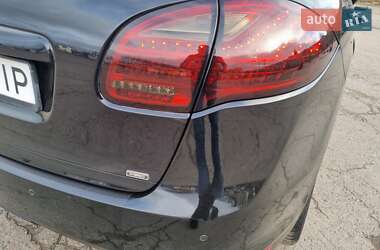 Внедорожник / Кроссовер Porsche Cayenne 2013 в Ровно