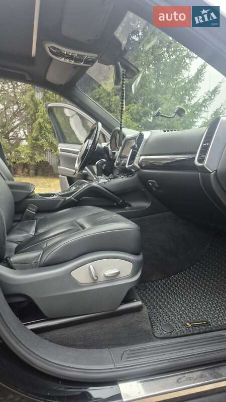 Внедорожник / Кроссовер Porsche Cayenne 2012 в Бердичеве