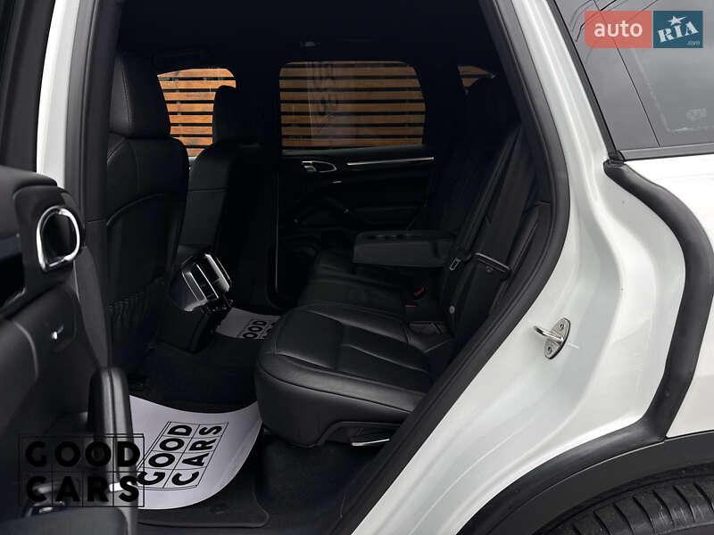 Внедорожник / Кроссовер Porsche Cayenne 2013 в Одессе