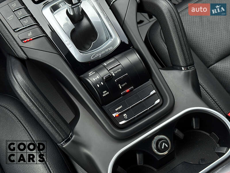 Внедорожник / Кроссовер Porsche Cayenne 2013 в Одессе