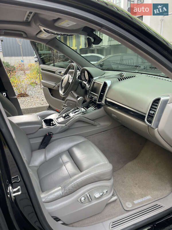 Внедорожник / Кроссовер Porsche Cayenne 2013 в Днепре фото 25 Внедорожник / Кроссовер Porsche Cayenne 2013 в Днепре