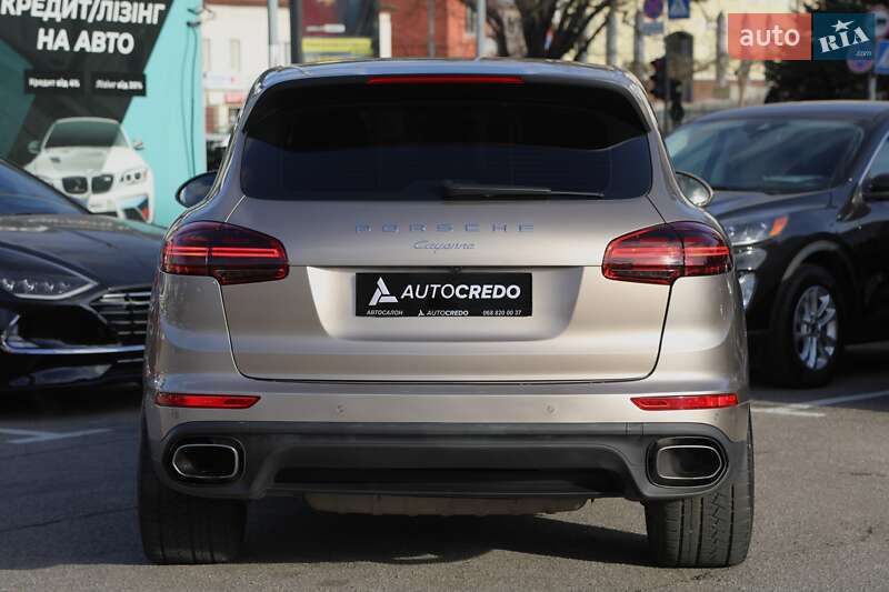 Внедорожник / Кроссовер Porsche Cayenne 2016 в Харькове