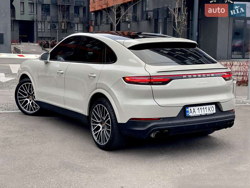 Внедорожник / Кроссовер Porsche Cayenne 2021 в Киеве