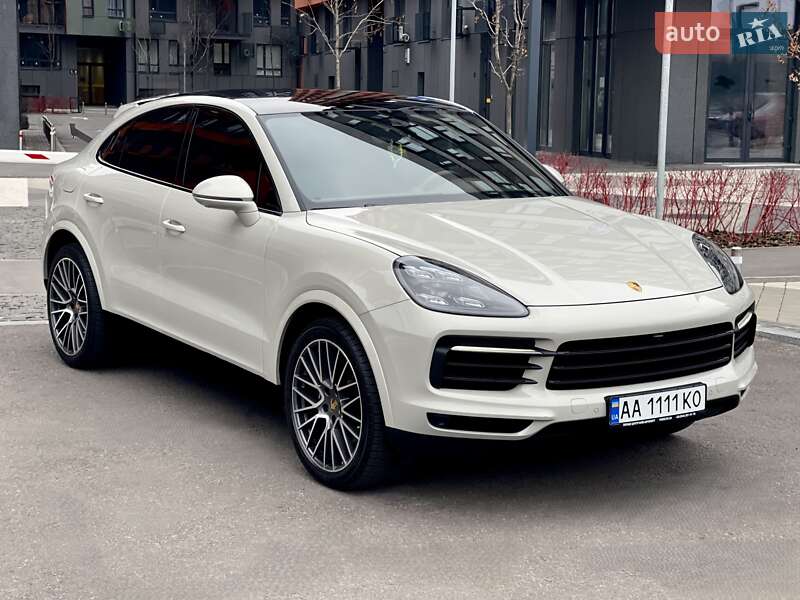 Внедорожник / Кроссовер Porsche Cayenne 2021 в Киеве