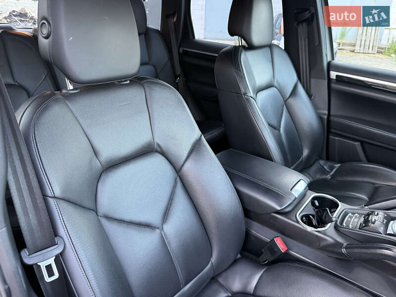 Внедорожник / Кроссовер Porsche Cayenne 2011 в Ровно фото 47 Внедорожник / Кроссовер Porsche Cayenne 2011 в Ровно