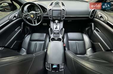 Внедорожник / Кроссовер Porsche Cayenne 2015 в Одессе
